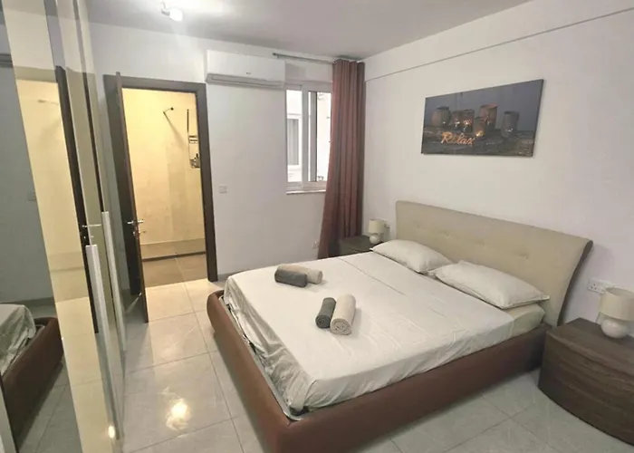 Apartament Spacious Deluxe 2 Bedroom, 3 Bathroom Prime Location Sliema